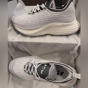 Athletic Propulsion Labs (APL) Running Shoes. Women’s size 7. Brand new.